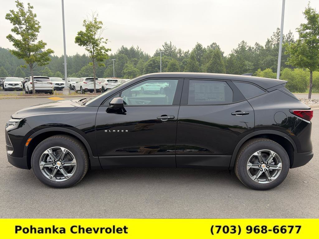 New 2026 Chevrolet Blazer LT AWD/4WD image 4