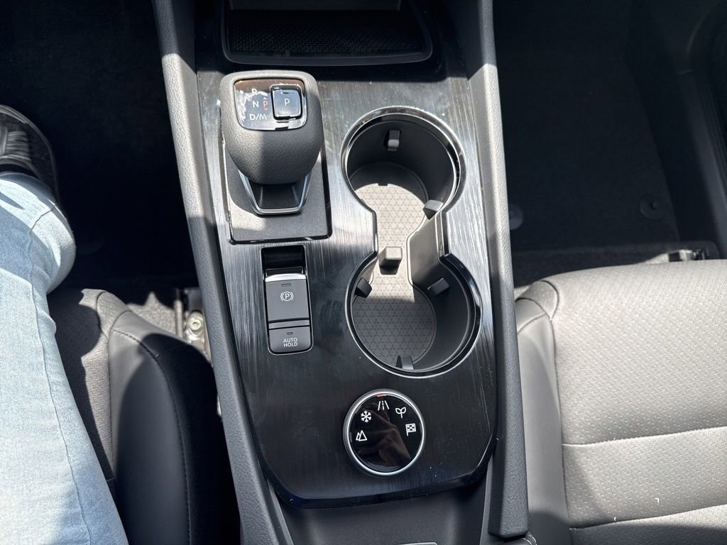 New 2026 Nissan Rogue SV AWD/4WD image 25