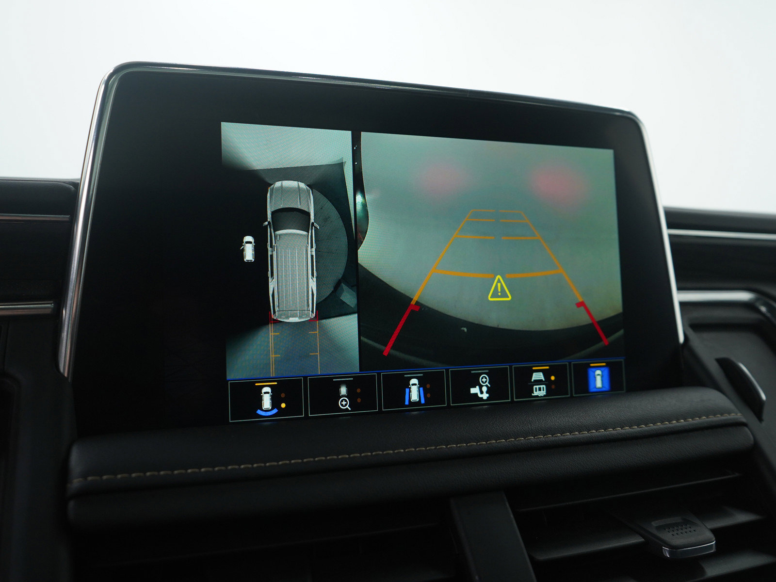 Used 2023 GMC Yukon XL SLT image 23