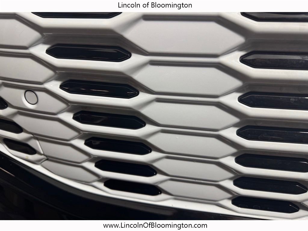 Used 2025 Audi SQ6 e-tron Prestige w/ 21" Black Optic Wheel Package image 10