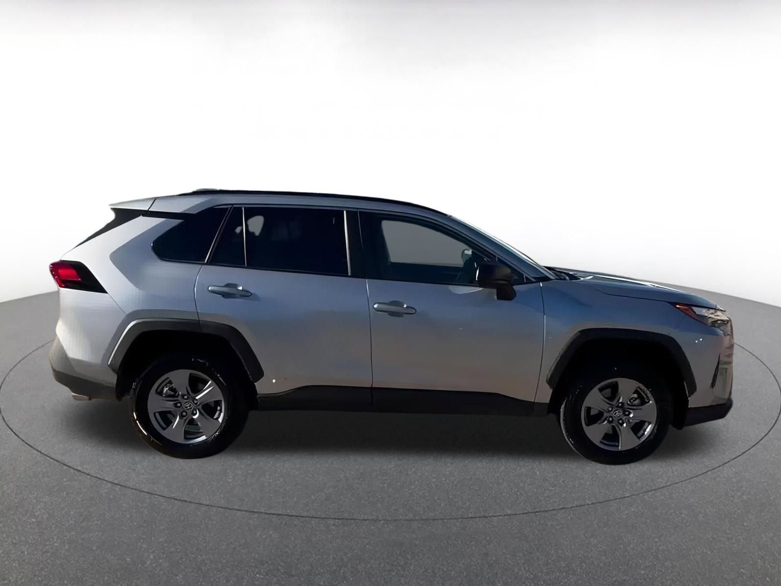 Used 2025 Toyota RAV4 LE image 16