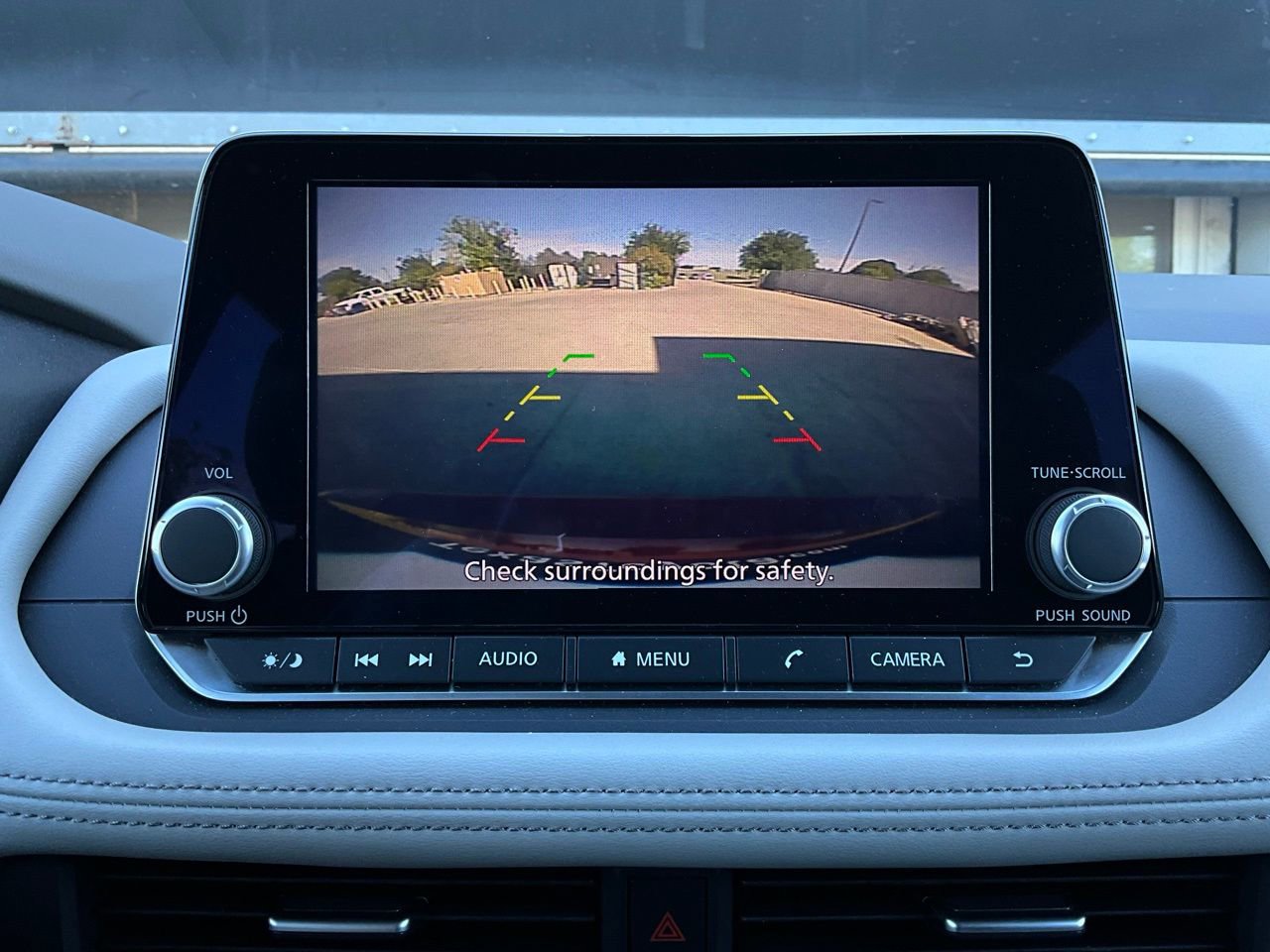Used 2025 Nissan Rogue SV FWD image 30
