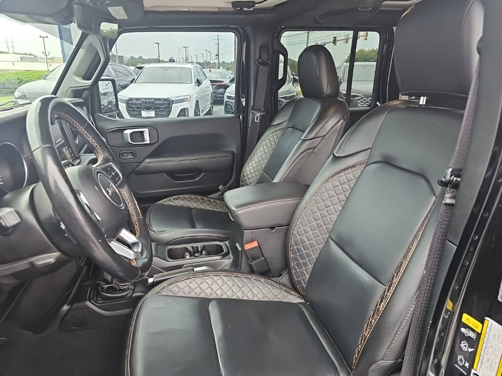 Used 2021 Jeep Wrangler Unlimited Sahara AWD/4WD image 3