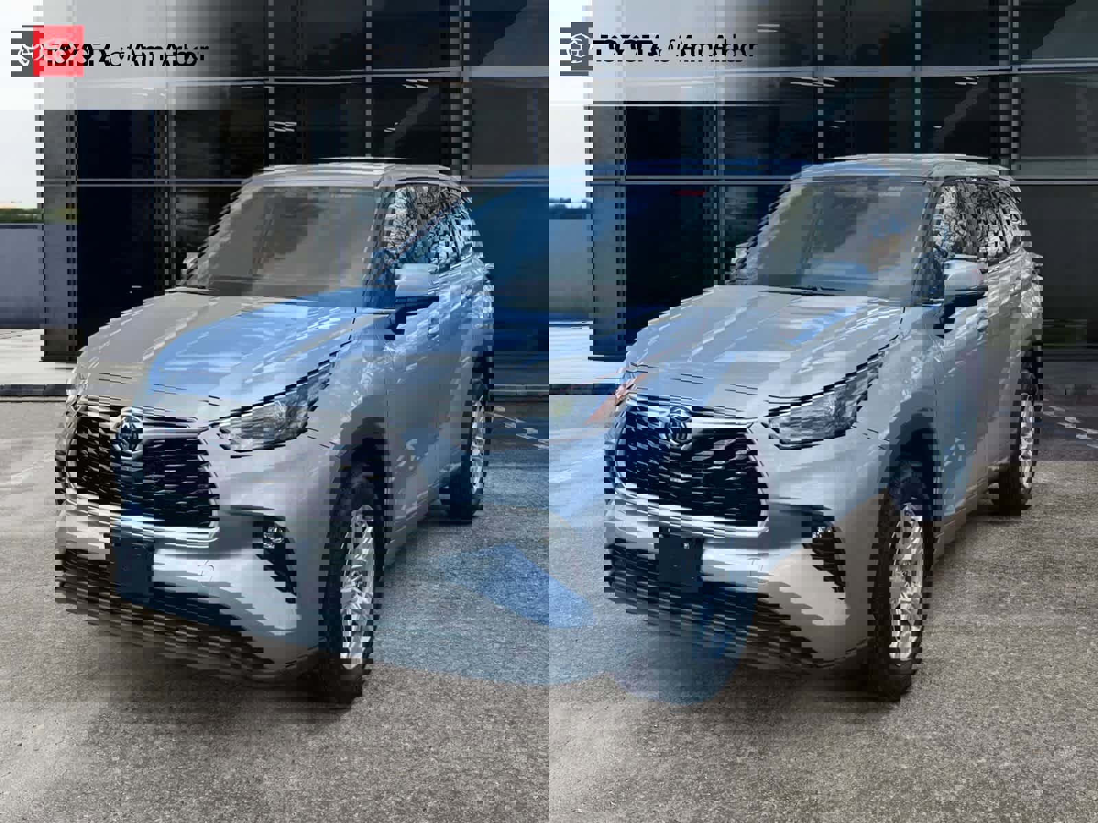 Used 2025 Toyota Highlander LE image 7