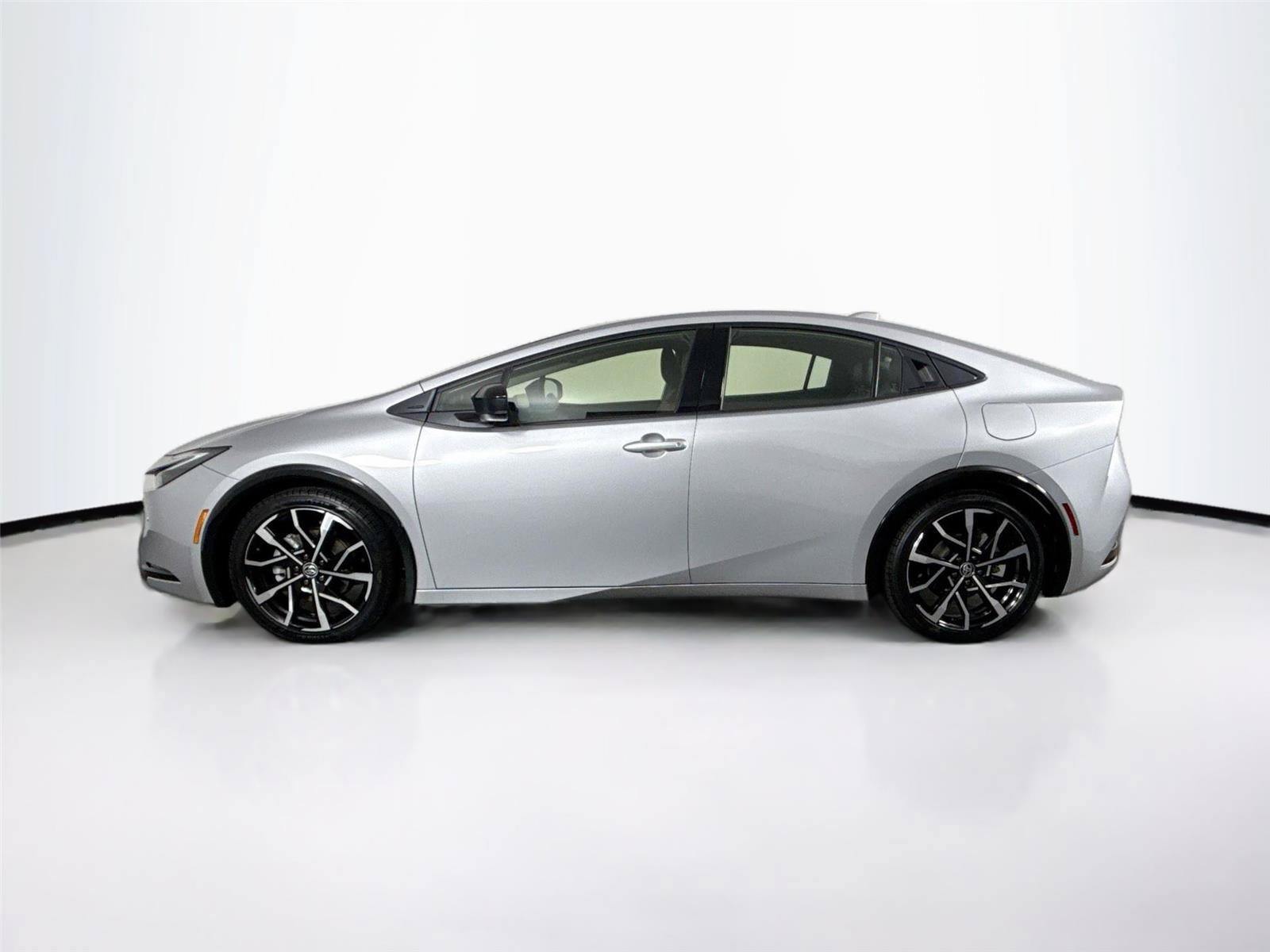 Certified 2025 Toyota Prius Plug-In Hybrid FWD image 14