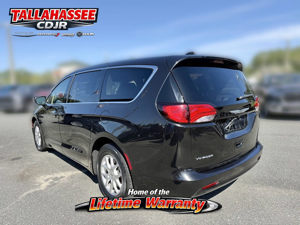 Used 2023 Chrysler Voyager LX FWD image 8