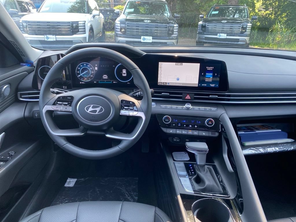 New 2026 Hyundai Elantra Limited FWD image 10