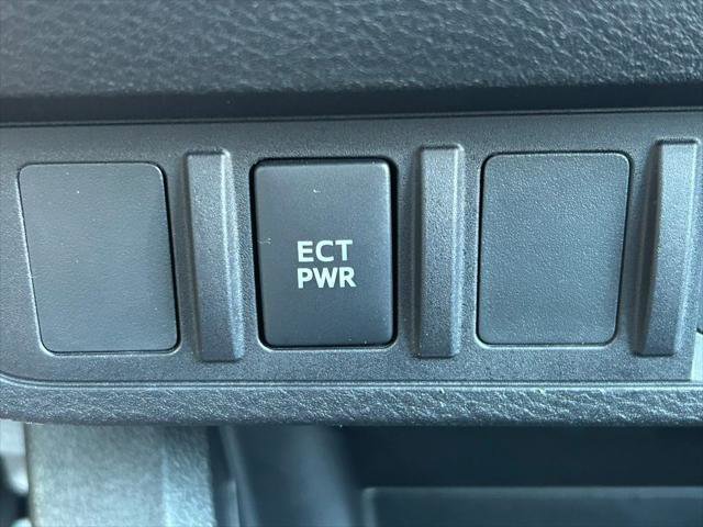Certified 2023 Toyota Tacoma SR AWD/4WD image 25