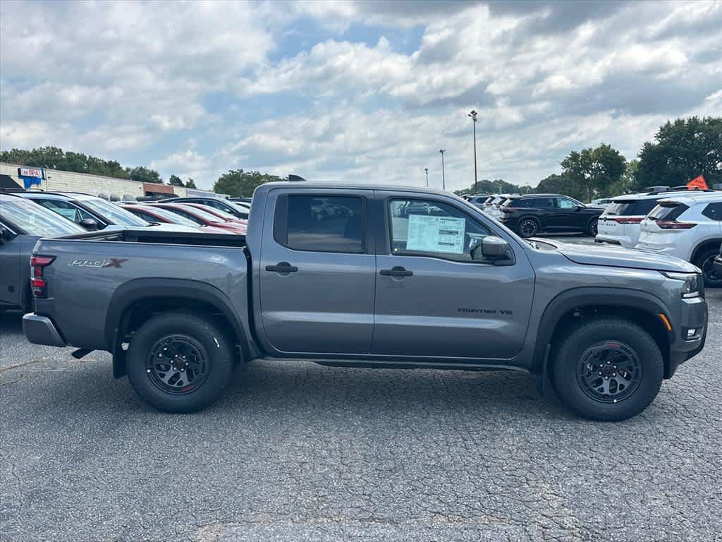 New 2027 Nissan Frontier PRO-4X w/ Tow Package RWD image 2