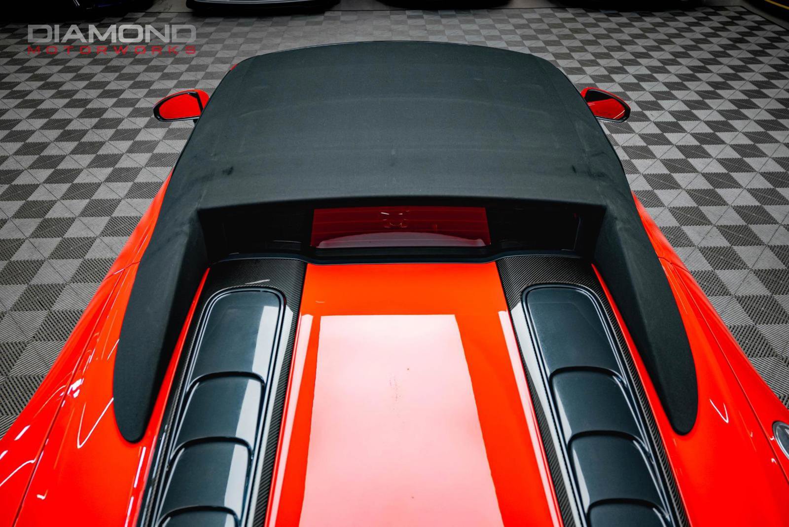 Used 2018 Audi R8 V10 w/ Carbon Exterior Package image 36