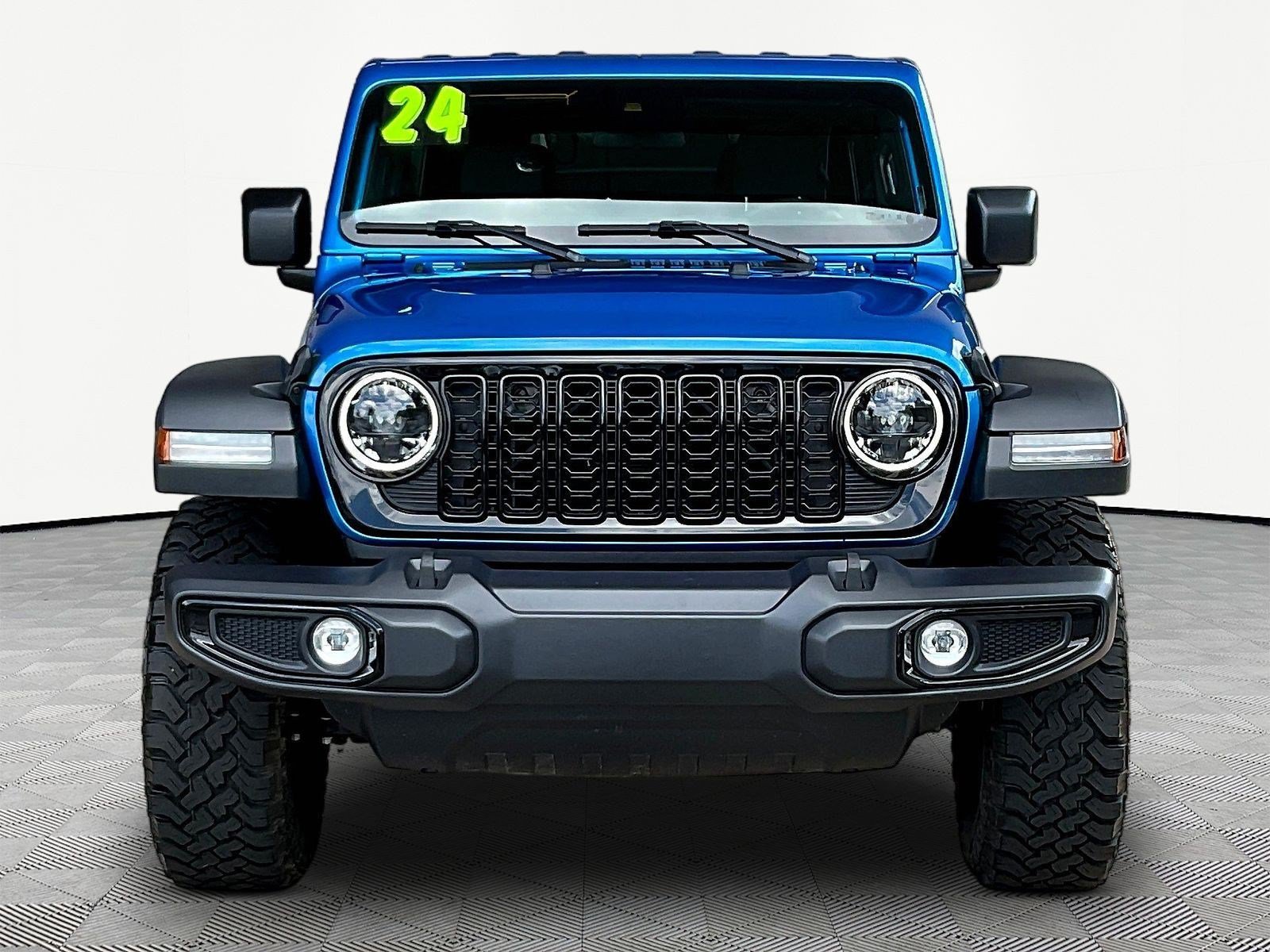 Used 2024 Jeep Wrangler Unlimited Sport AWD/4WD image 2