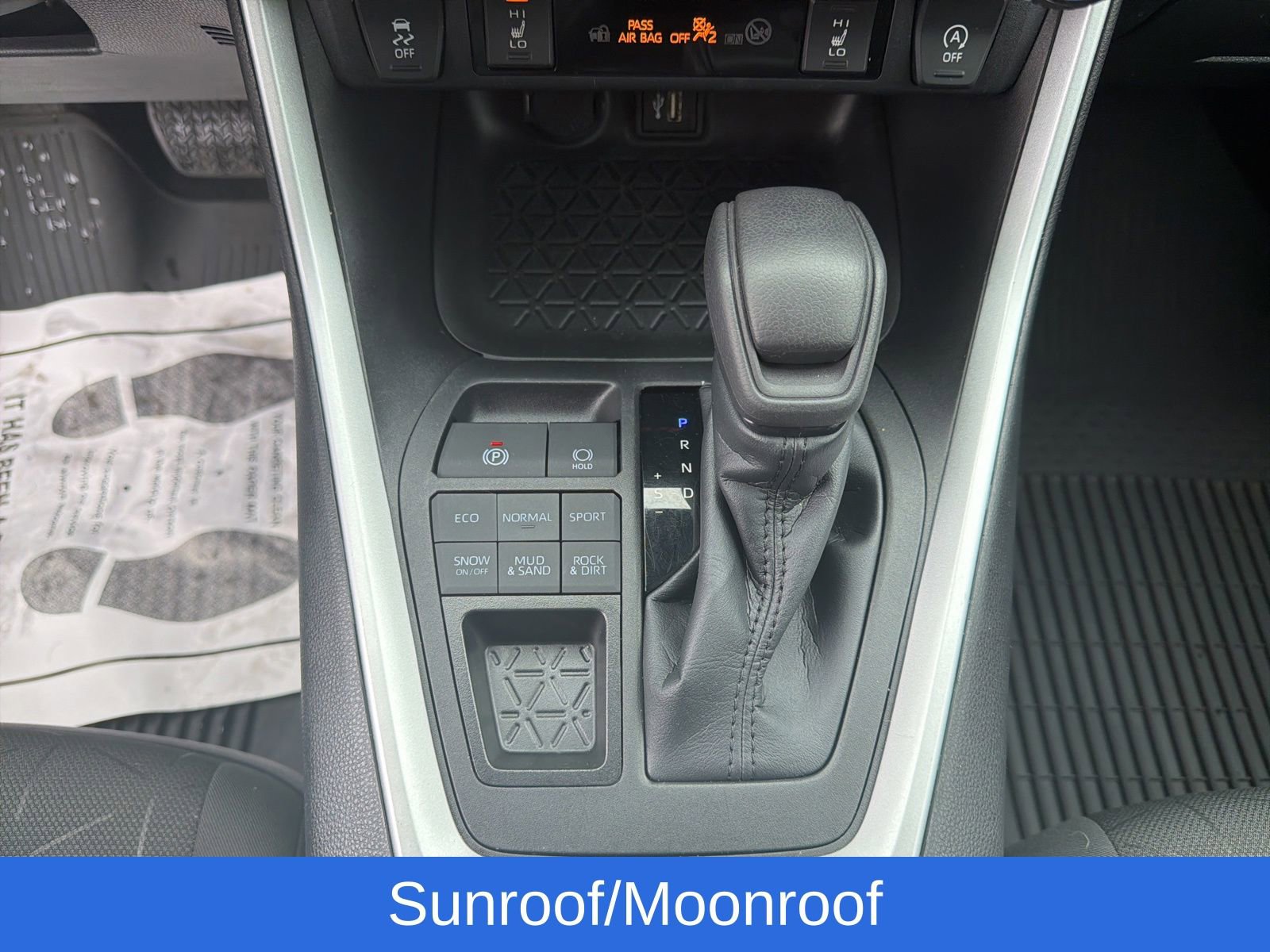 Used 2023 Toyota RAV4 XLE image 15