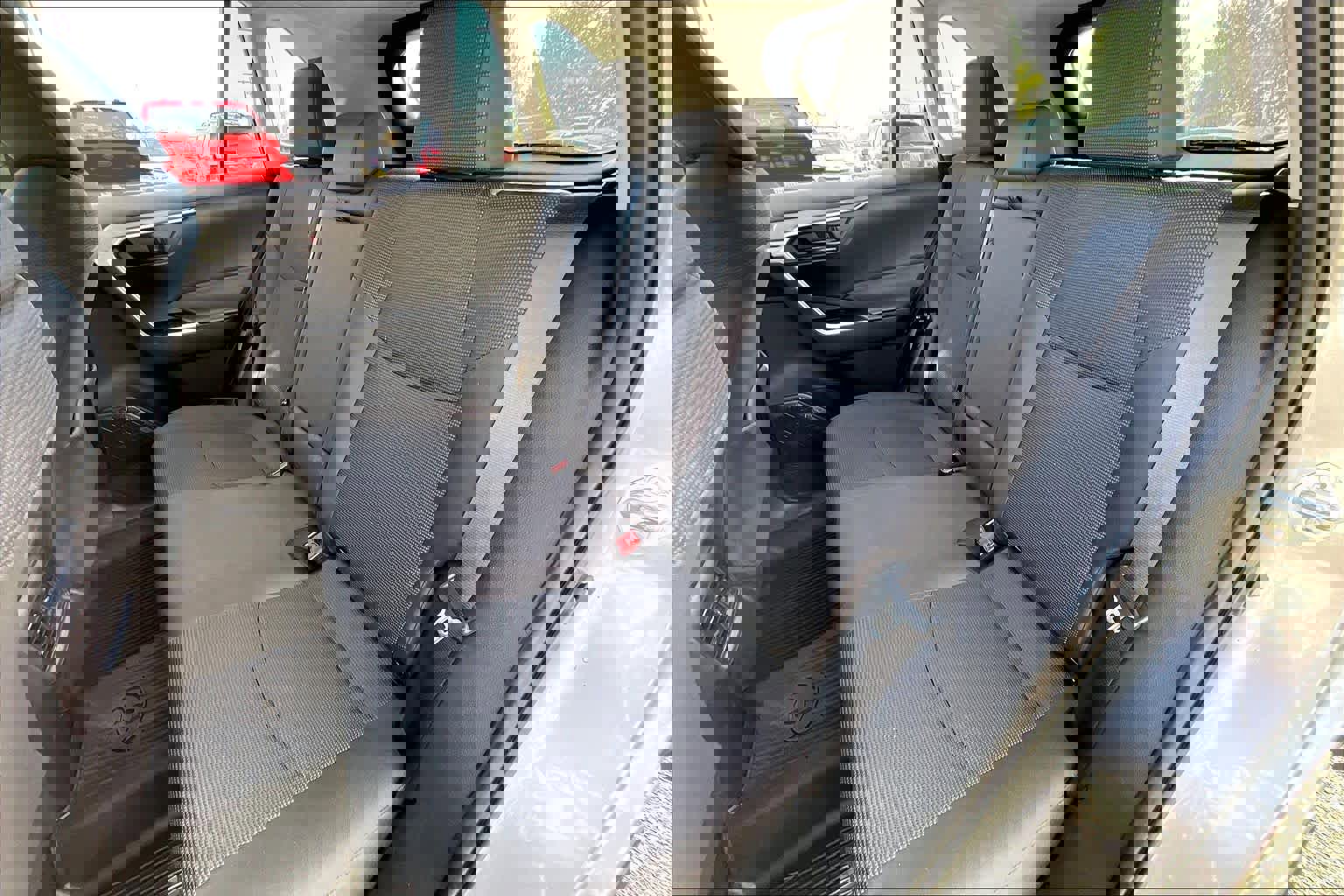 Certified 2025 Toyota RAV4 LE image 21