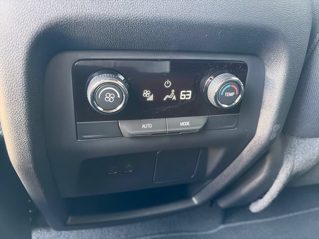 New 2026 Chevrolet Traverse LT FWD image 10