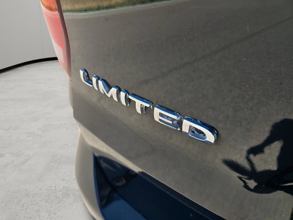 Used 2016 Ford Explorer Limited image 28