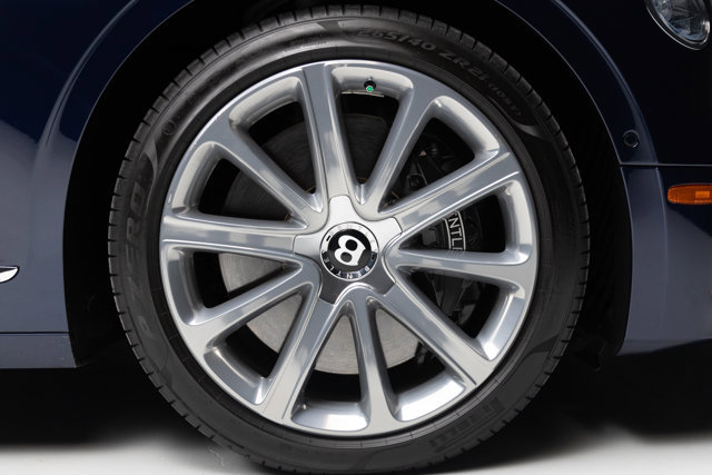 Used 2021 Bentley Flying Spur W12 image 36