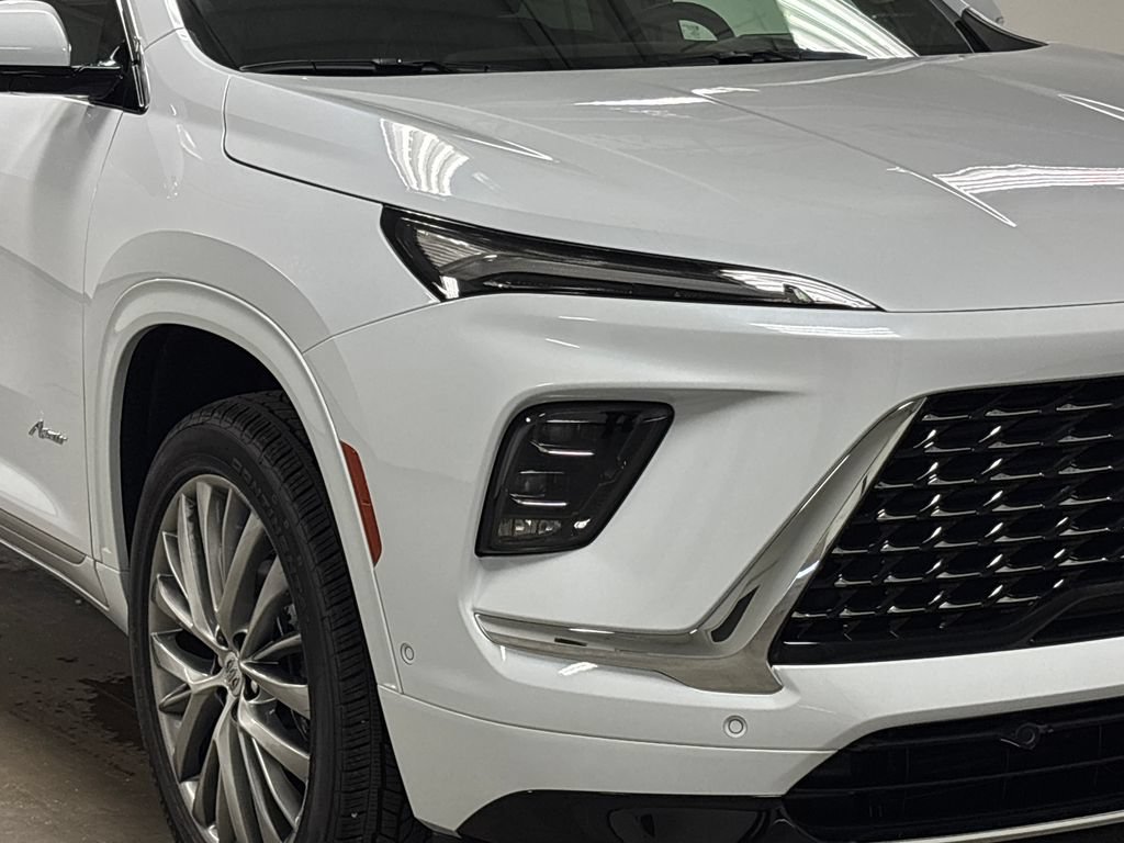 New 2026 Buick Enclave Avenir w/ Super Cruise Package FWD image 4