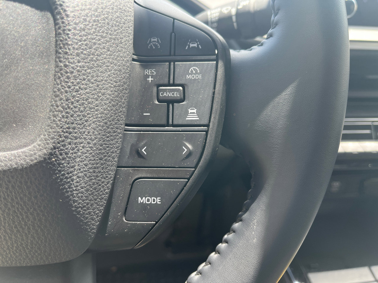 Used 2024 Toyota Prius LE image 23