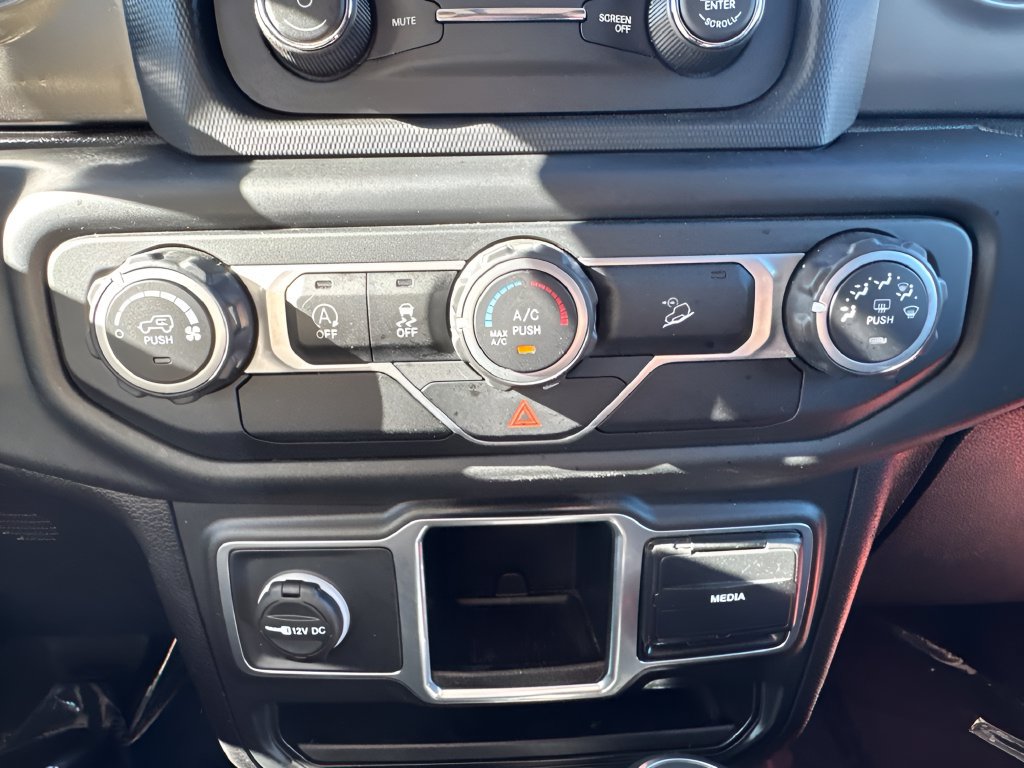 Used 2018 Jeep Wrangler Unlimited Sport AWD/4WD image 20