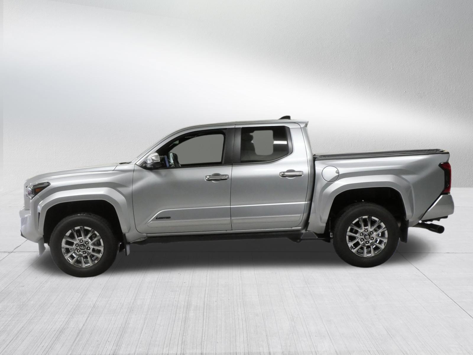 Certified 2024 Toyota Tacoma Limited w/ Limited Package (LT) AWD/4WD image 5