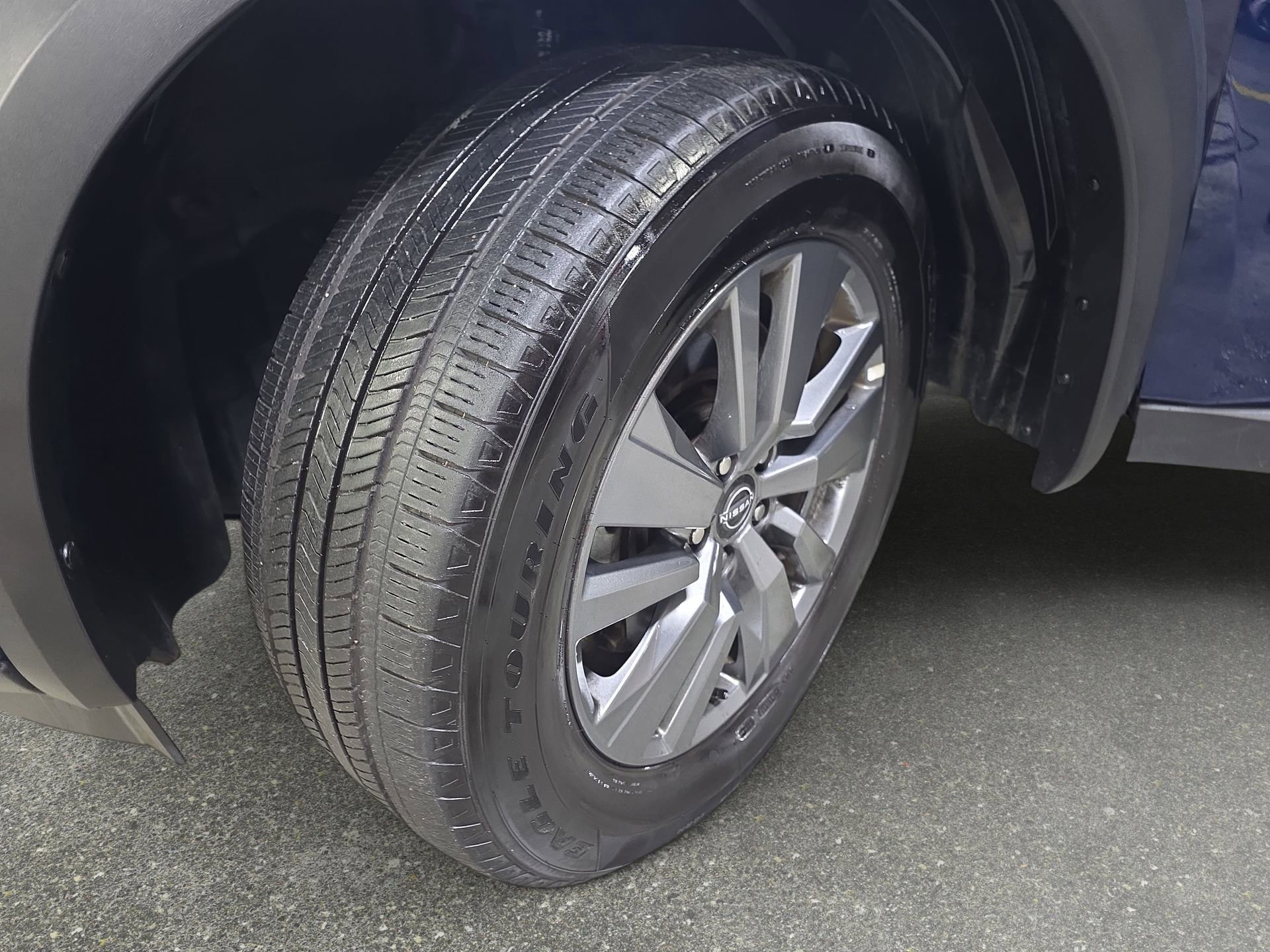 Used 2025 Nissan Pathfinder SV FWD image 30