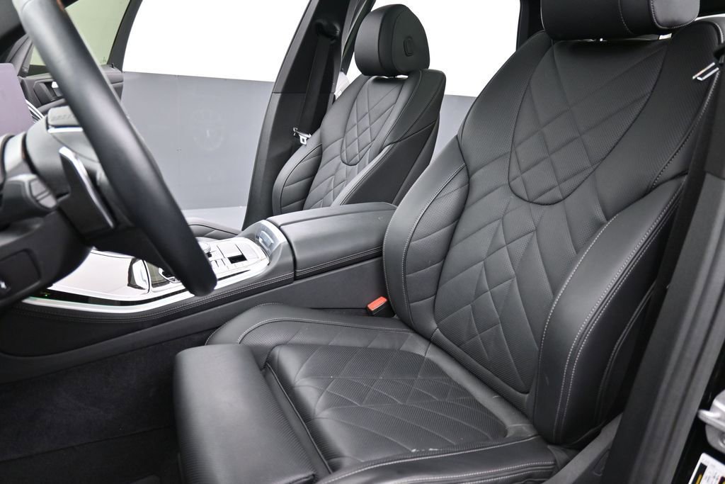 Used 2024 BMW X5 xDrive40i w/ Premium Package AWD/4WD image 11