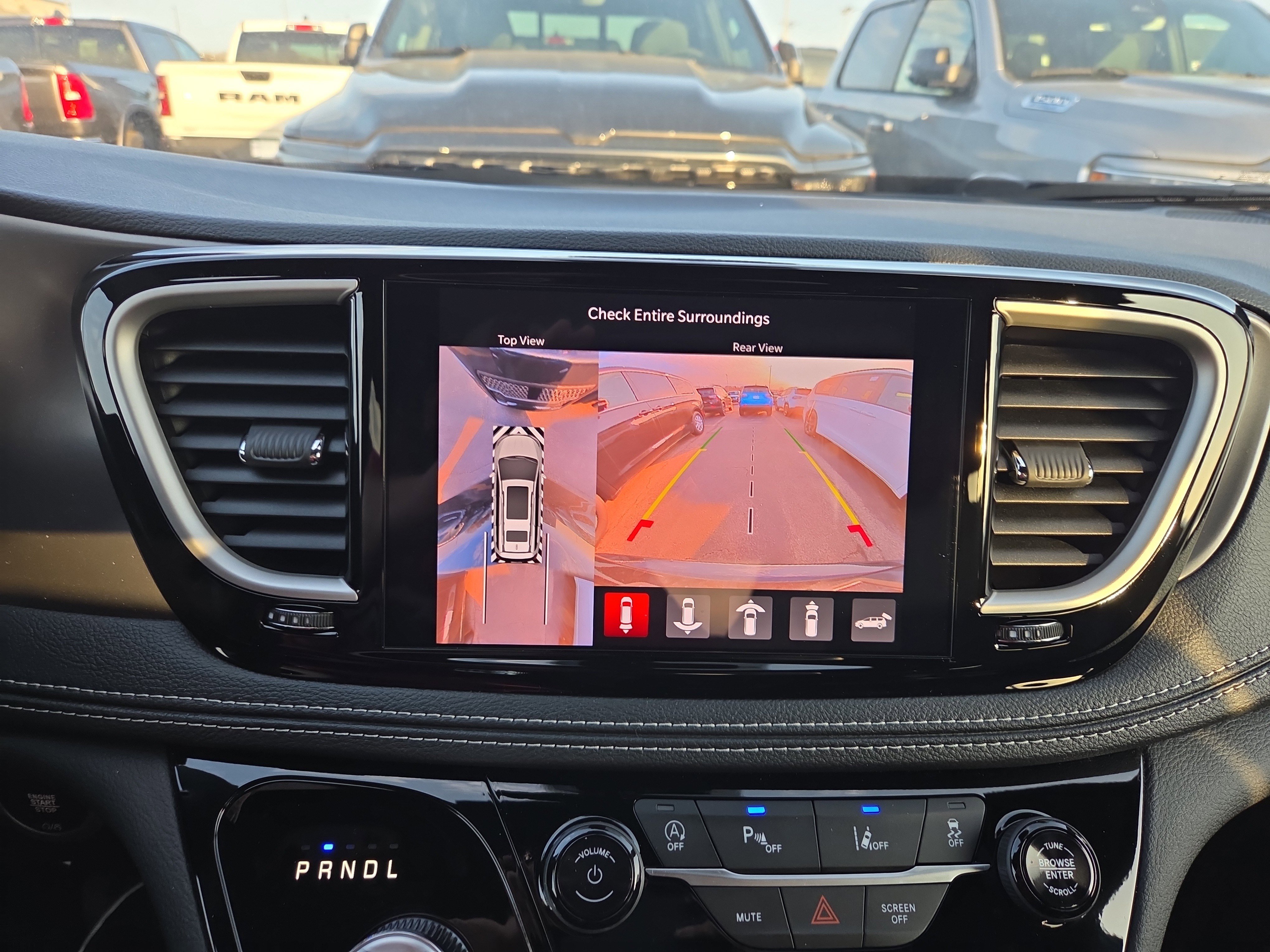 New 2026 Chrysler Pacifica Select FWD image 12