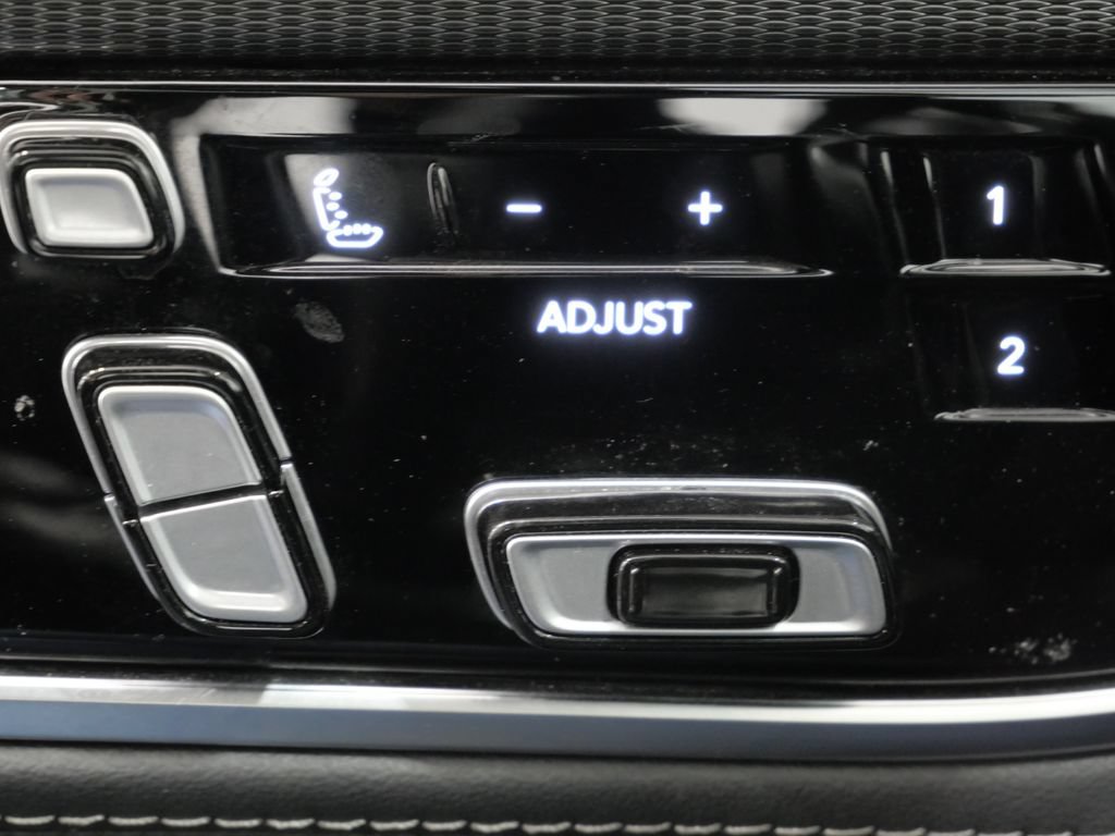 Used 2022 Jeep Grand Wagoneer Series II AWD/4WD image 12