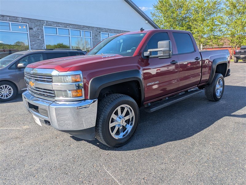 Used 2015 Chevrolet Silverado 2500 LT AWD/4WD image 2
