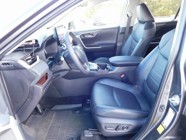 Used 2024 Toyota RAV4 Limited w/ Advanced Technology Package image 13