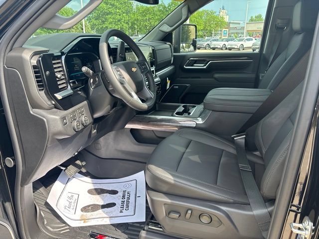 New 2026 Chevrolet Silverado 2500 LTZ w/ LTZ Convenience Package AWD/4WD image 2