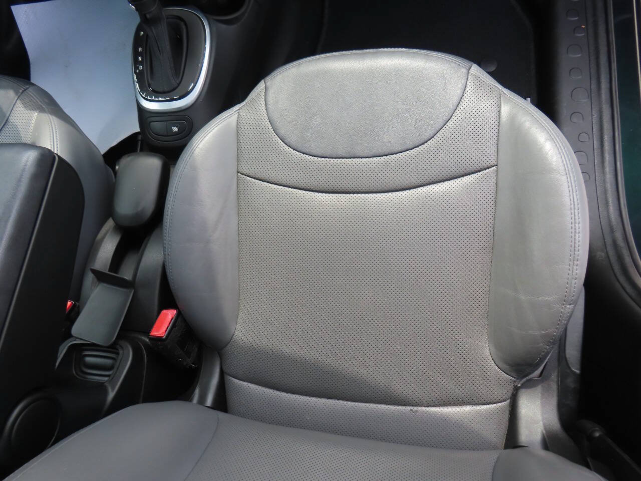 Used 2015 FIAT 500L Trekking FWD image 38