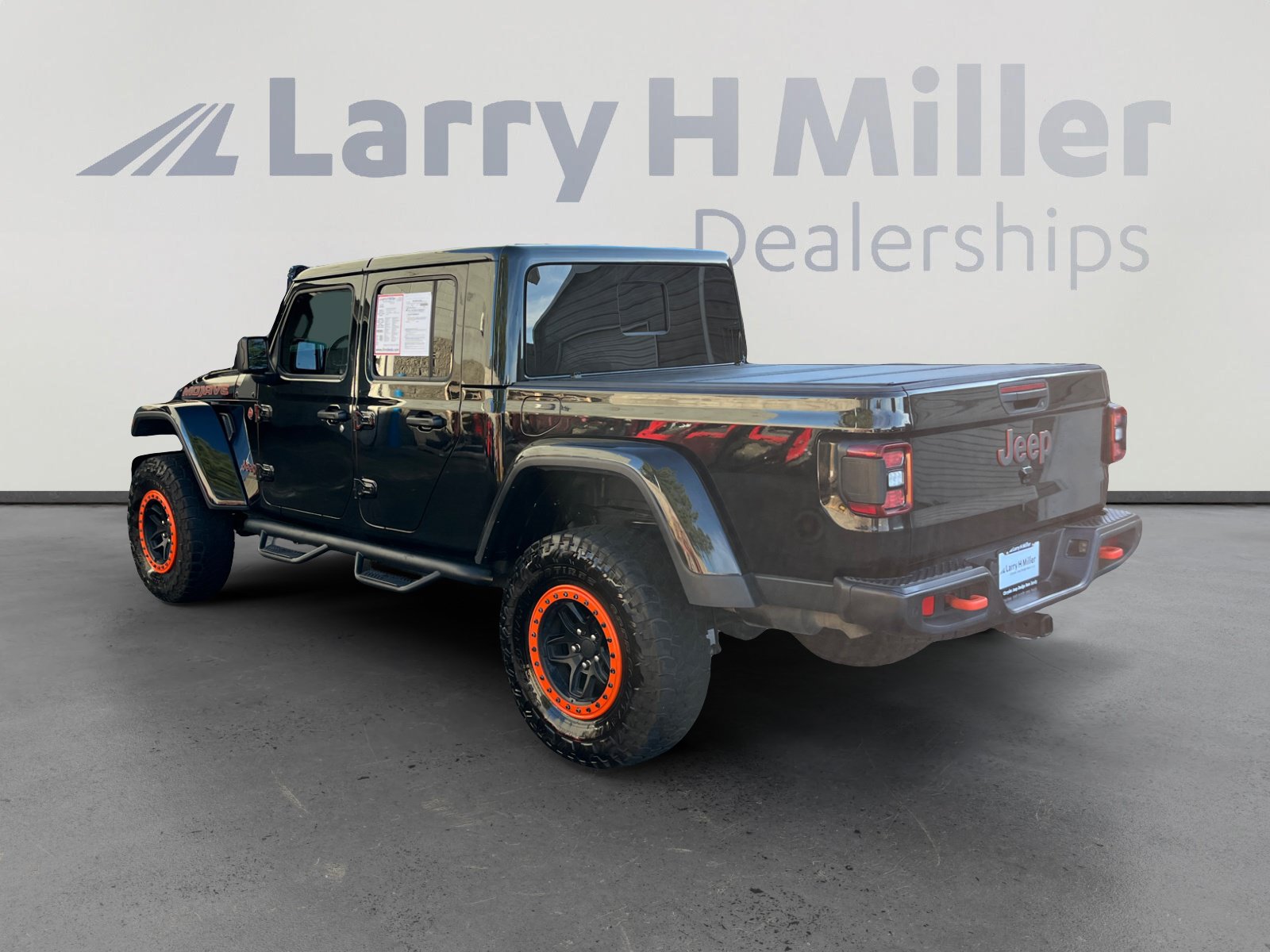 Used 2020 Jeep Gladiator Mojave AWD/4WD image 3