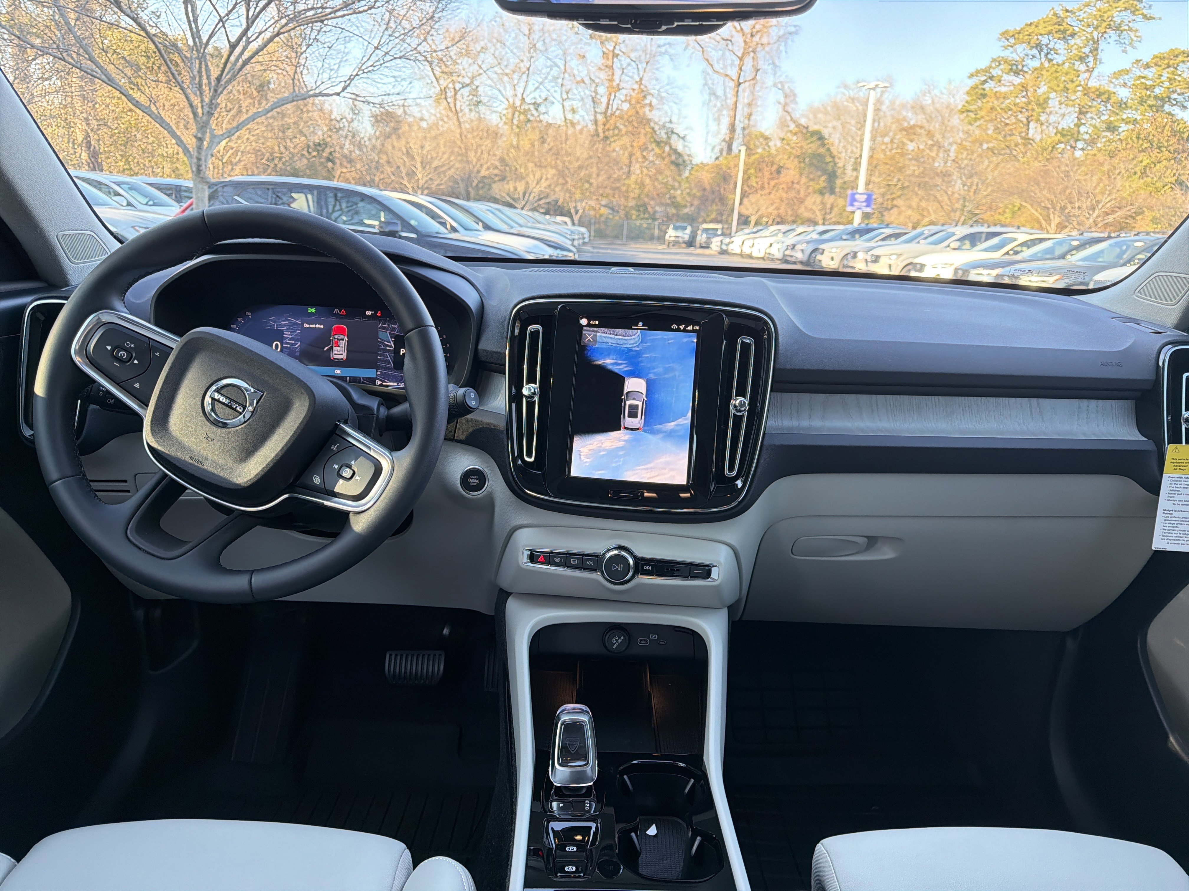 Used 2026 Volvo XC40 B5 Ultra w/ Protection Package Premier image 30
