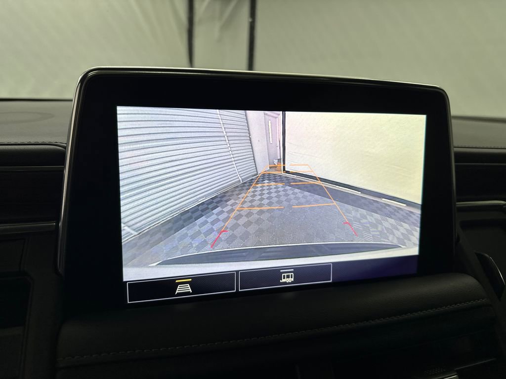 Used 2021 Chevrolet Tahoe Z71 image 32