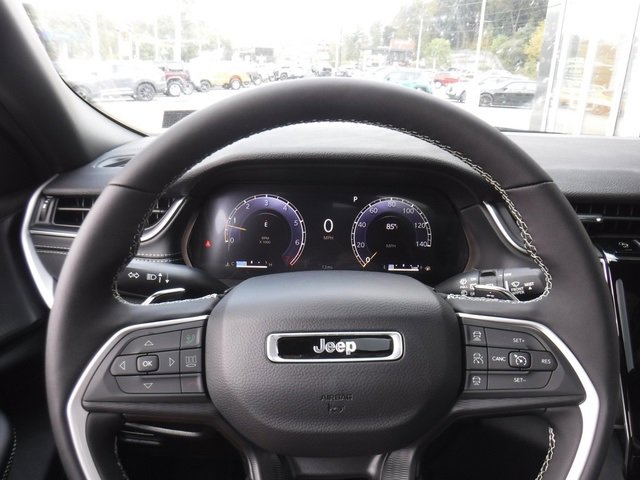 New 2025 Jeep Grand Cherokee Altitude image 26