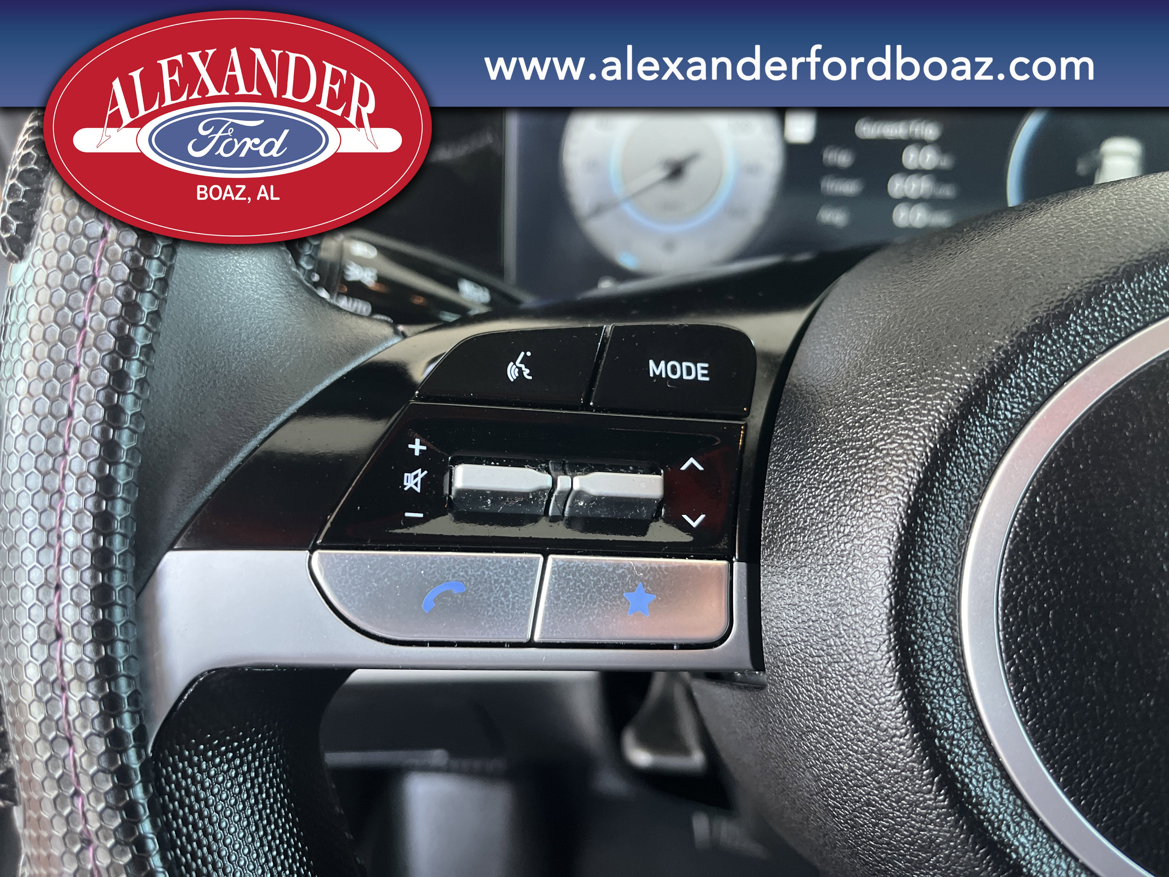 Used 2025 Hyundai Elantra Limited FWD image 21