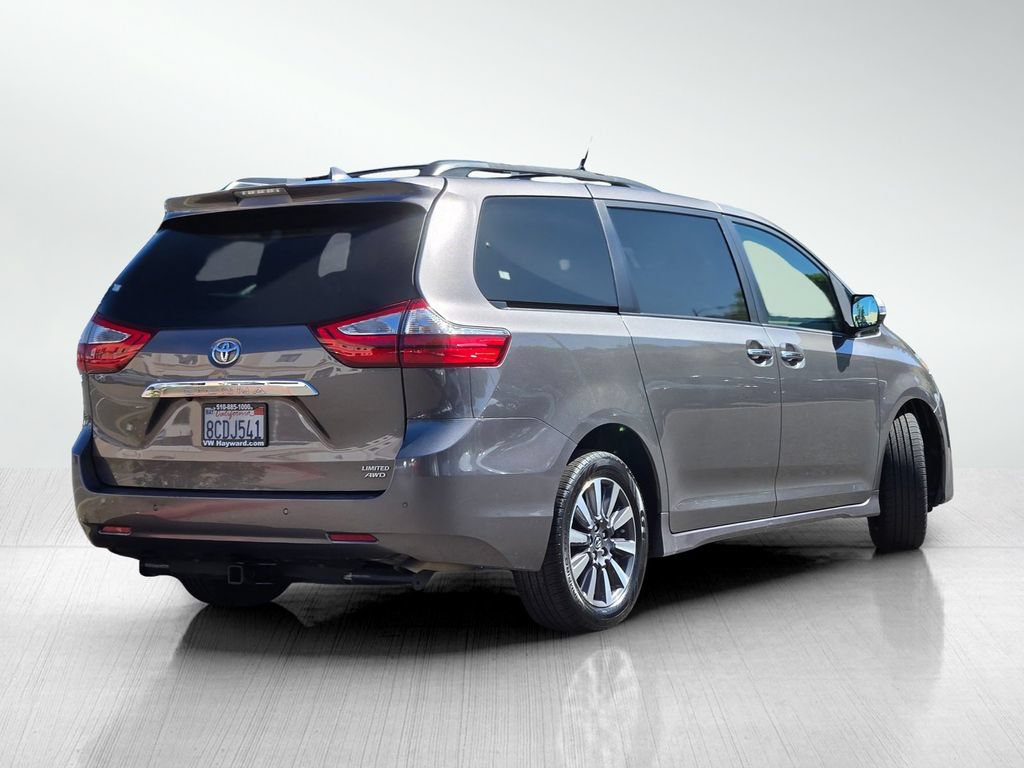 Used 2018 Toyota Sienna Limited Premium AWD/4WD image 5