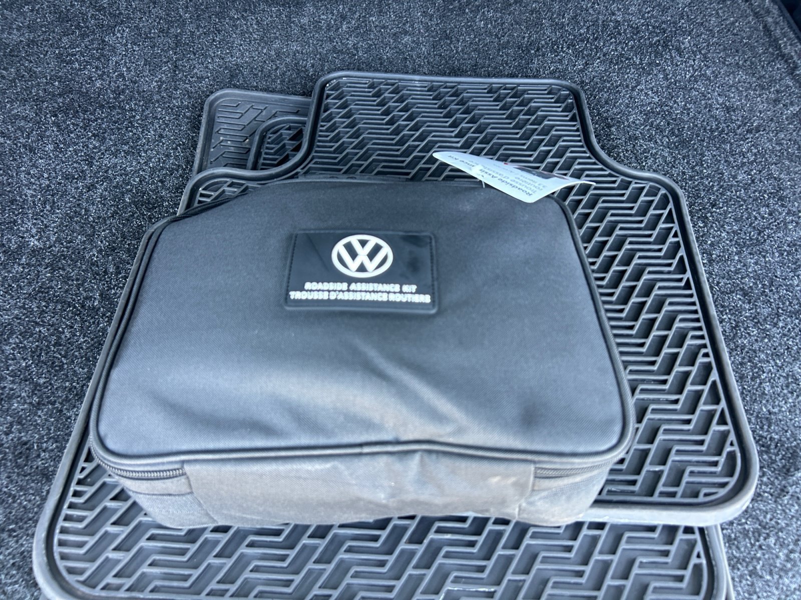Used 2022 Volkswagen Atlas Cross Sport SE FWD image 29