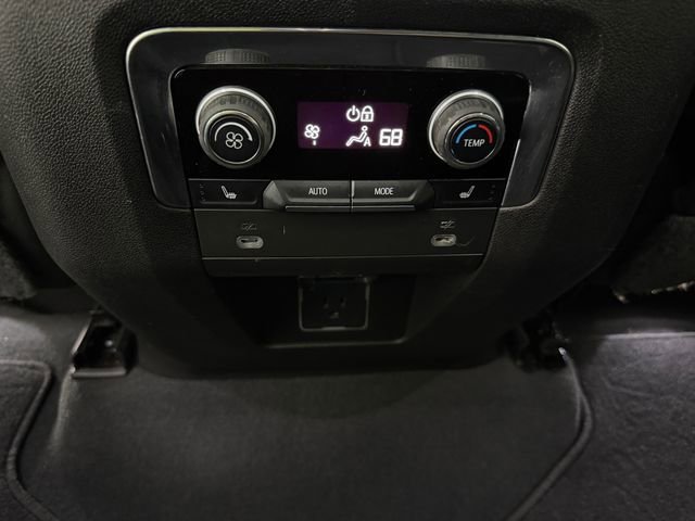 Used 2023 Chevrolet Suburban Z71 w/ Luxury Package AWD/4WD image 34