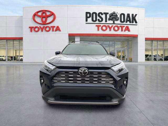 Used 2025 Toyota RAV4 Limited FWD image 3