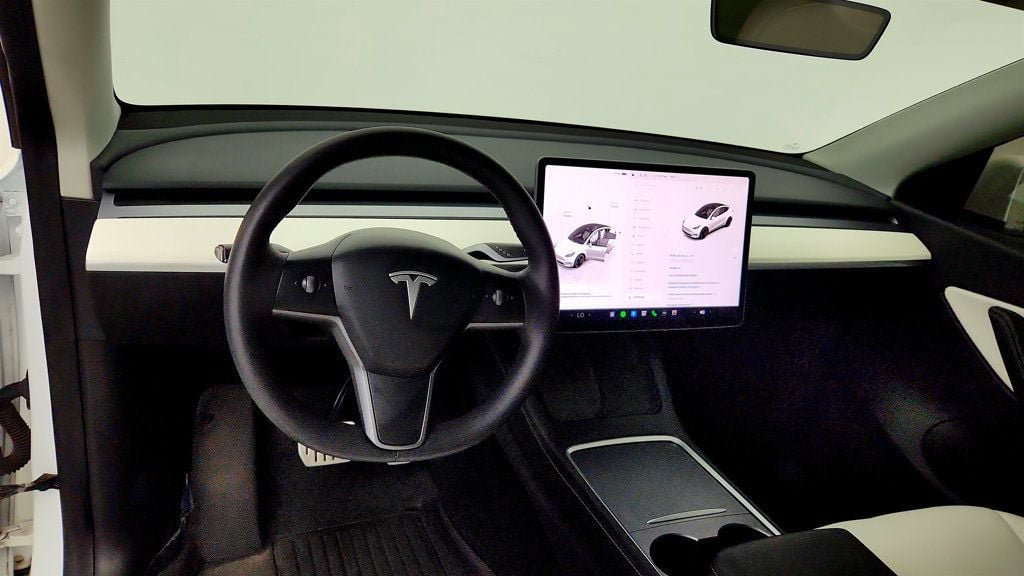 Used 2022 Tesla Model Y Performance AWD/4WD image 12