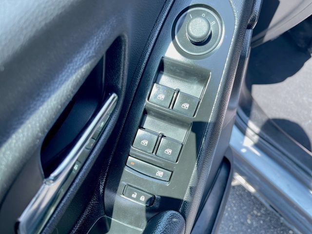 Used 2019 Chevrolet Trax LT w/ LT Convenience Package FWD image 22
