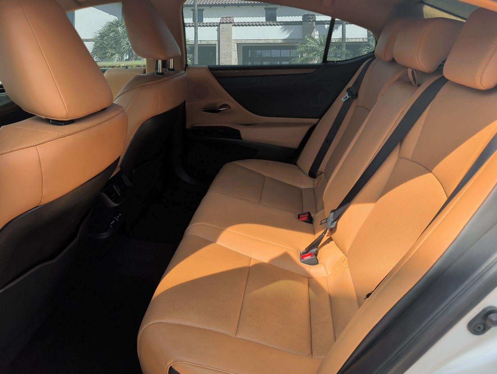 Certified 2025 Lexus ES 350 w/ Premium Package FWD image 25