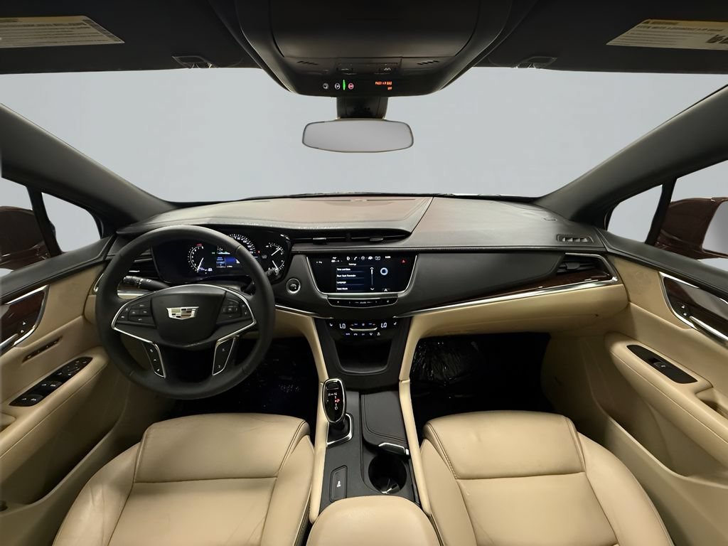 Used 2018 Cadillac XT5 Luxury w/ Driver Awareness Package FWD image 16