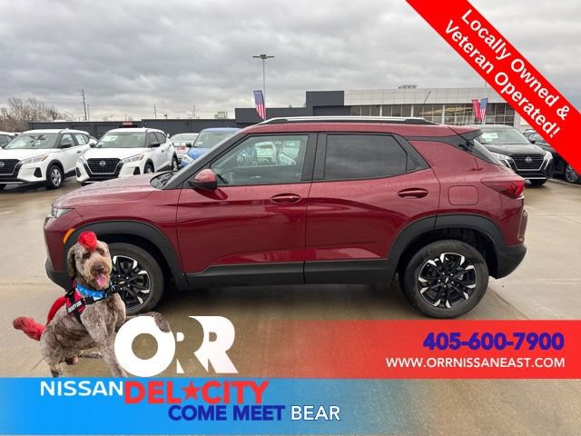 Used 2023 Chevrolet TrailBlazer LT image 2