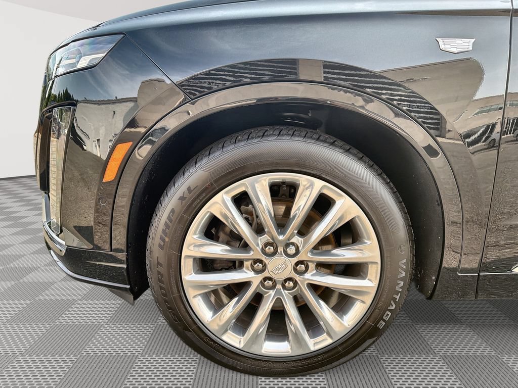 Used 2023 Cadillac XT6 Premium Luxury w/ Technology Package AWD/4WD image 19