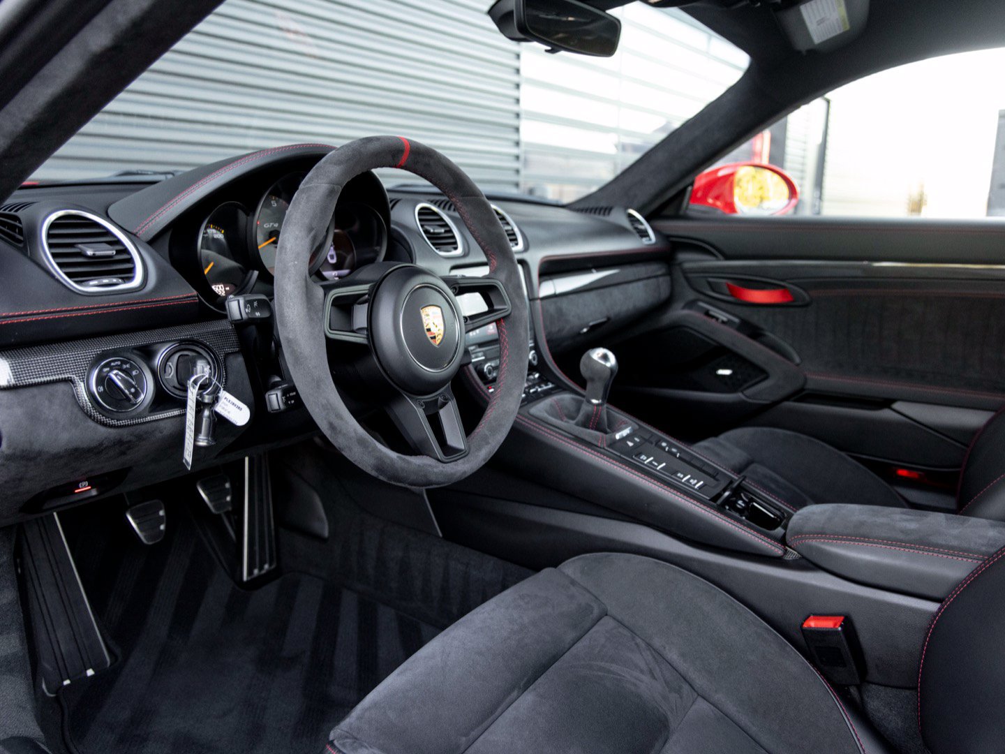 Certified 2020 Porsche 718 Cayman GT4 RWD image 4