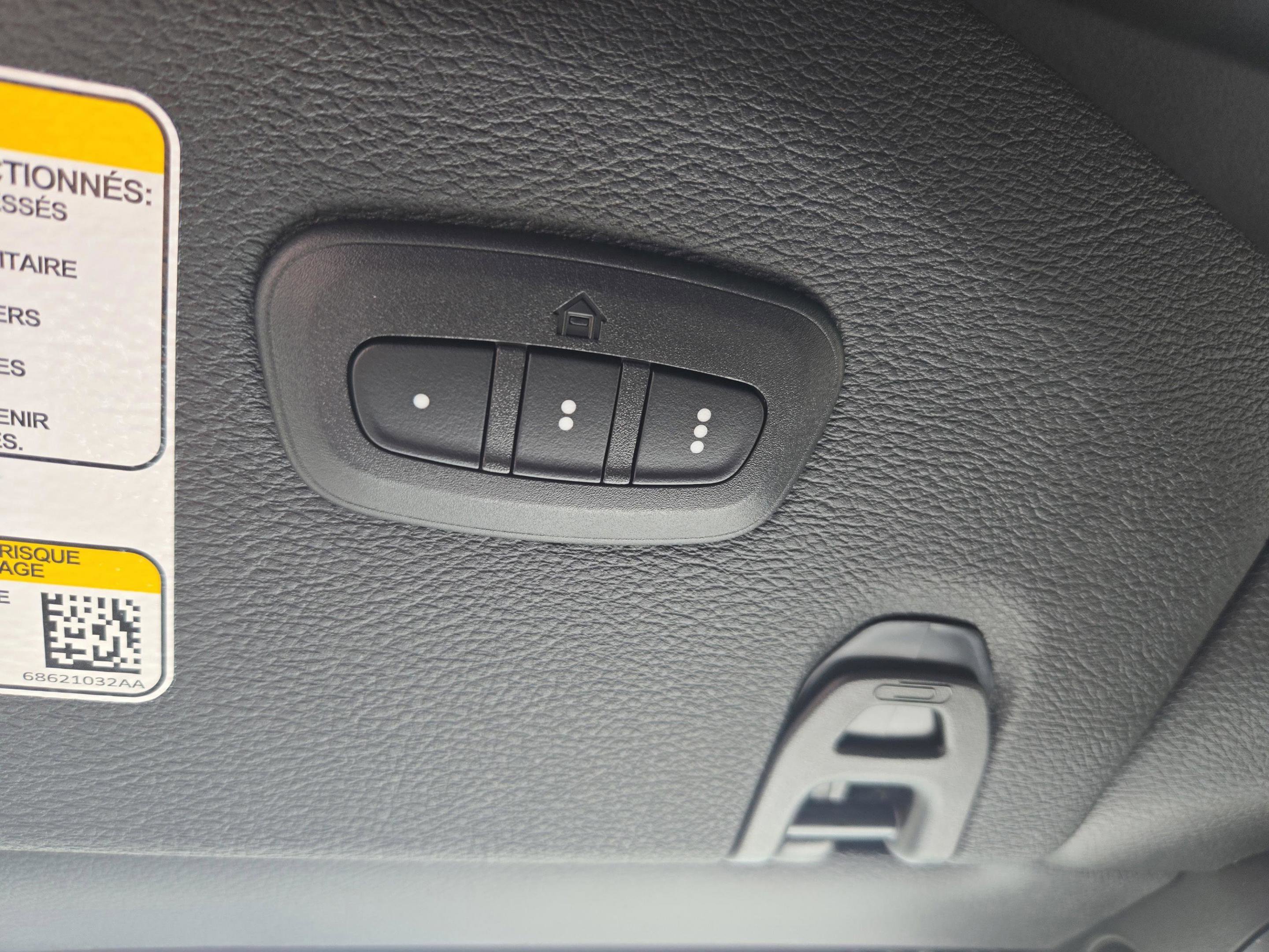 New 2025 Jeep Wrangler Sahara image 24