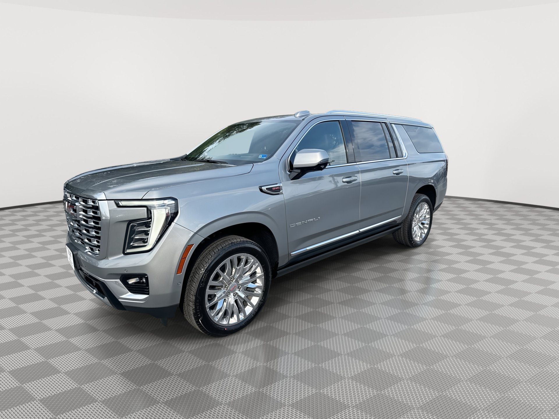 New 2026 GMC Yukon XL Denali w/ Sun & Power Step Package AWD/4WD image 4